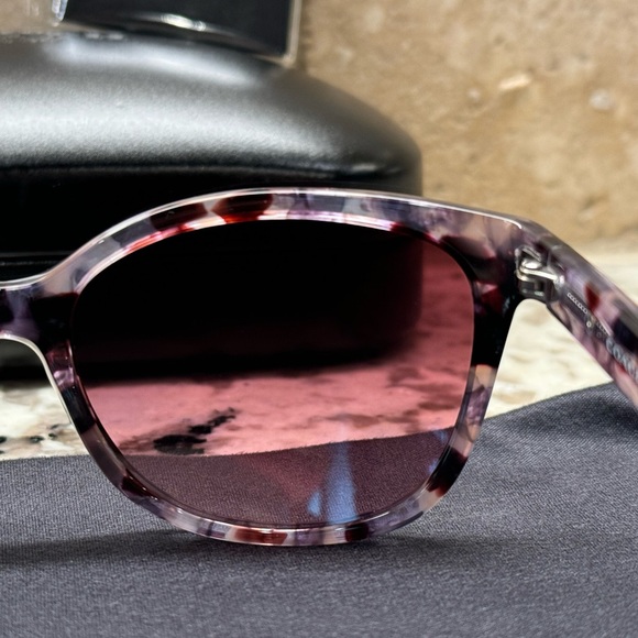 Brand NWOT COACH HC8132 L109 Sunglasses 🕶️ - Picture 9 of 16